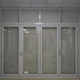 White aluminium bi fold door